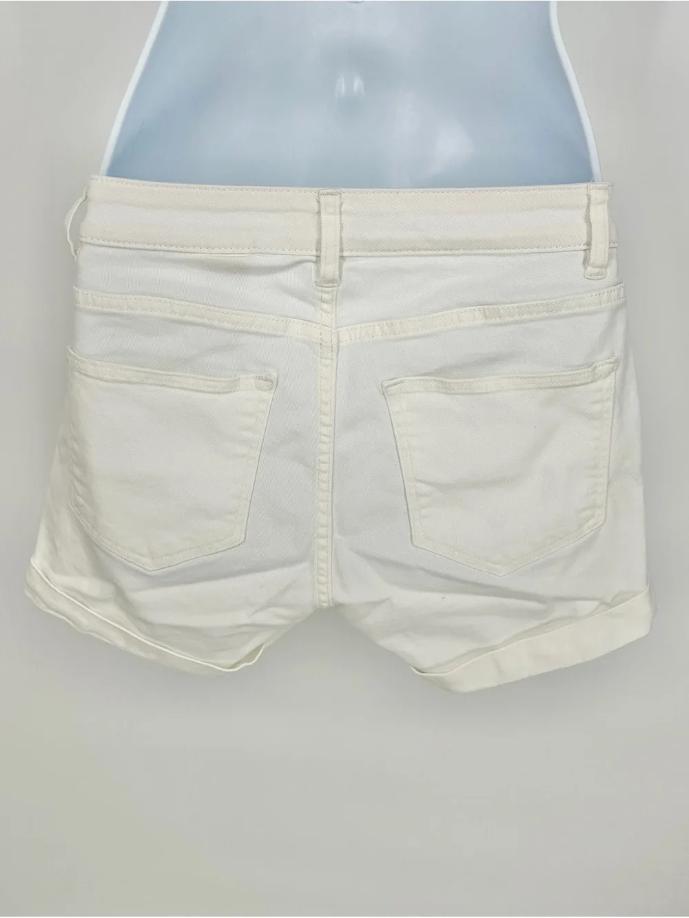 H&M White Denim Cuffed Hem Jean Shorts Size 4